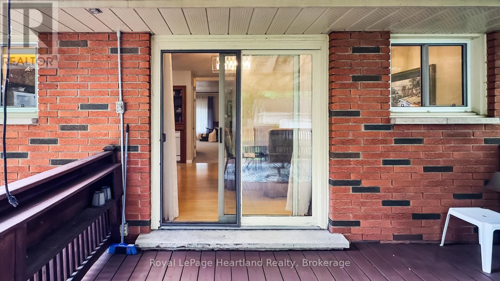 106 Oxford Street, Goderich, Ontario  N7A 1E4 - Photo 47 - X12219936