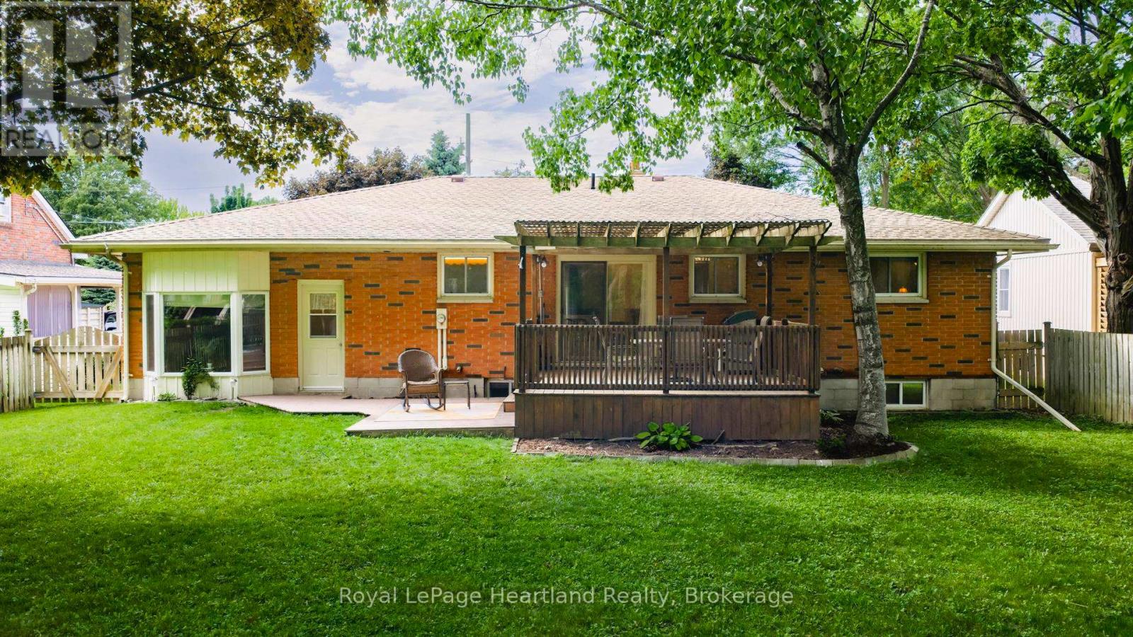 106 Oxford Street, Goderich, Ontario  N7A 1E4 - Photo 49 - X12219936