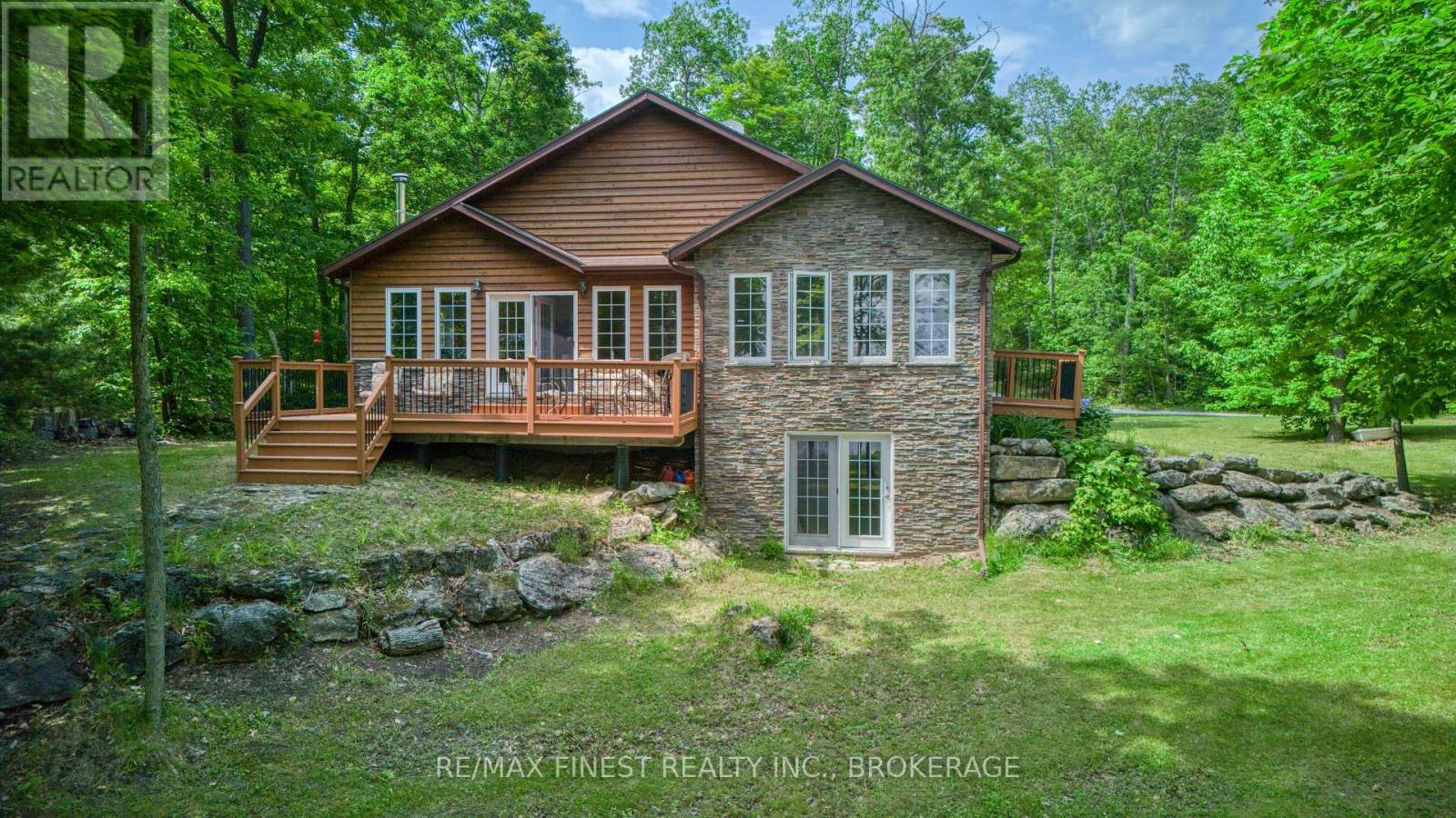 855 CROW LAKE ROAD, Frontenac, Ontario