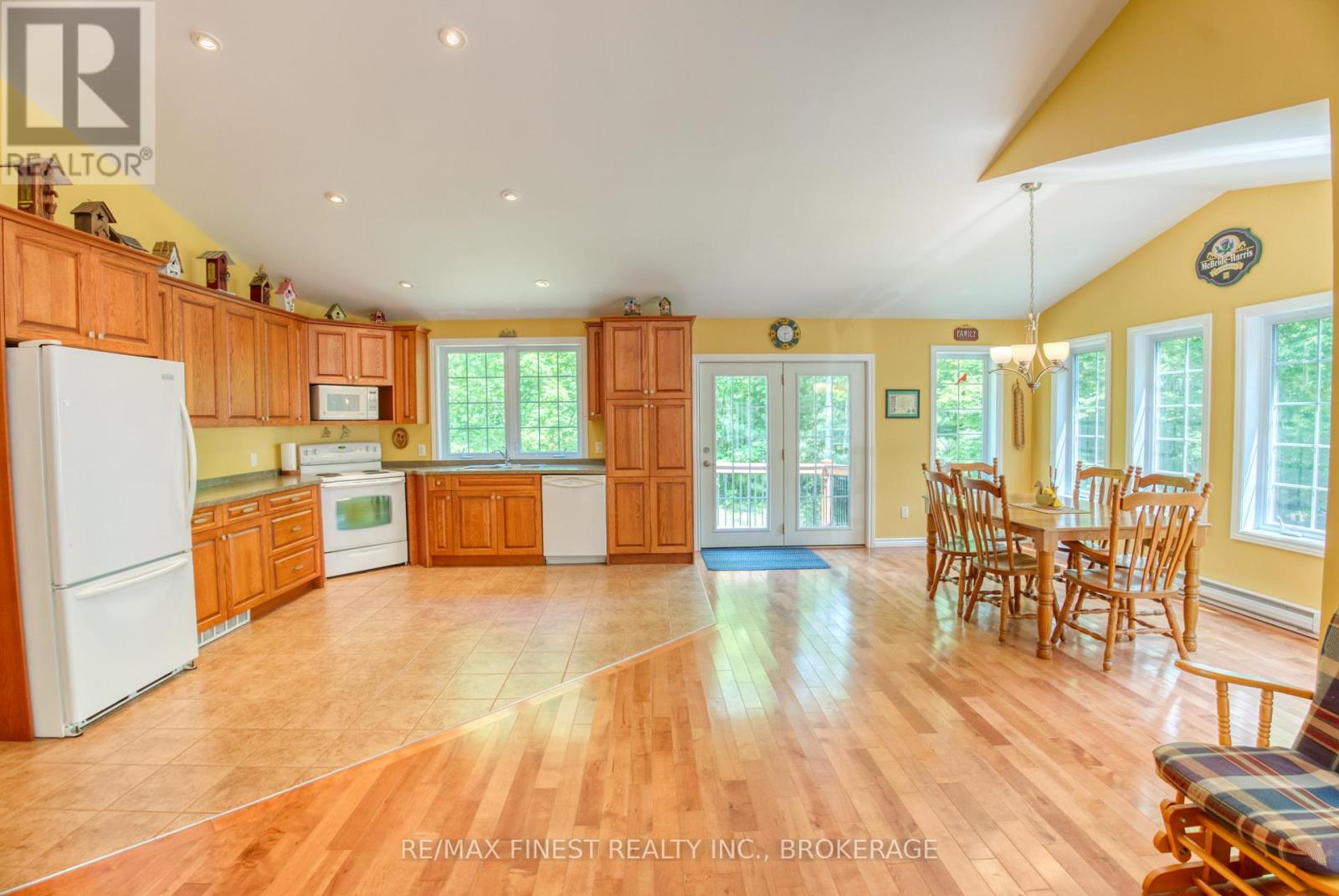 855 Crow Lake Road, Frontenac, Ontario  K0H 2B0 - Photo 11 - X12219597