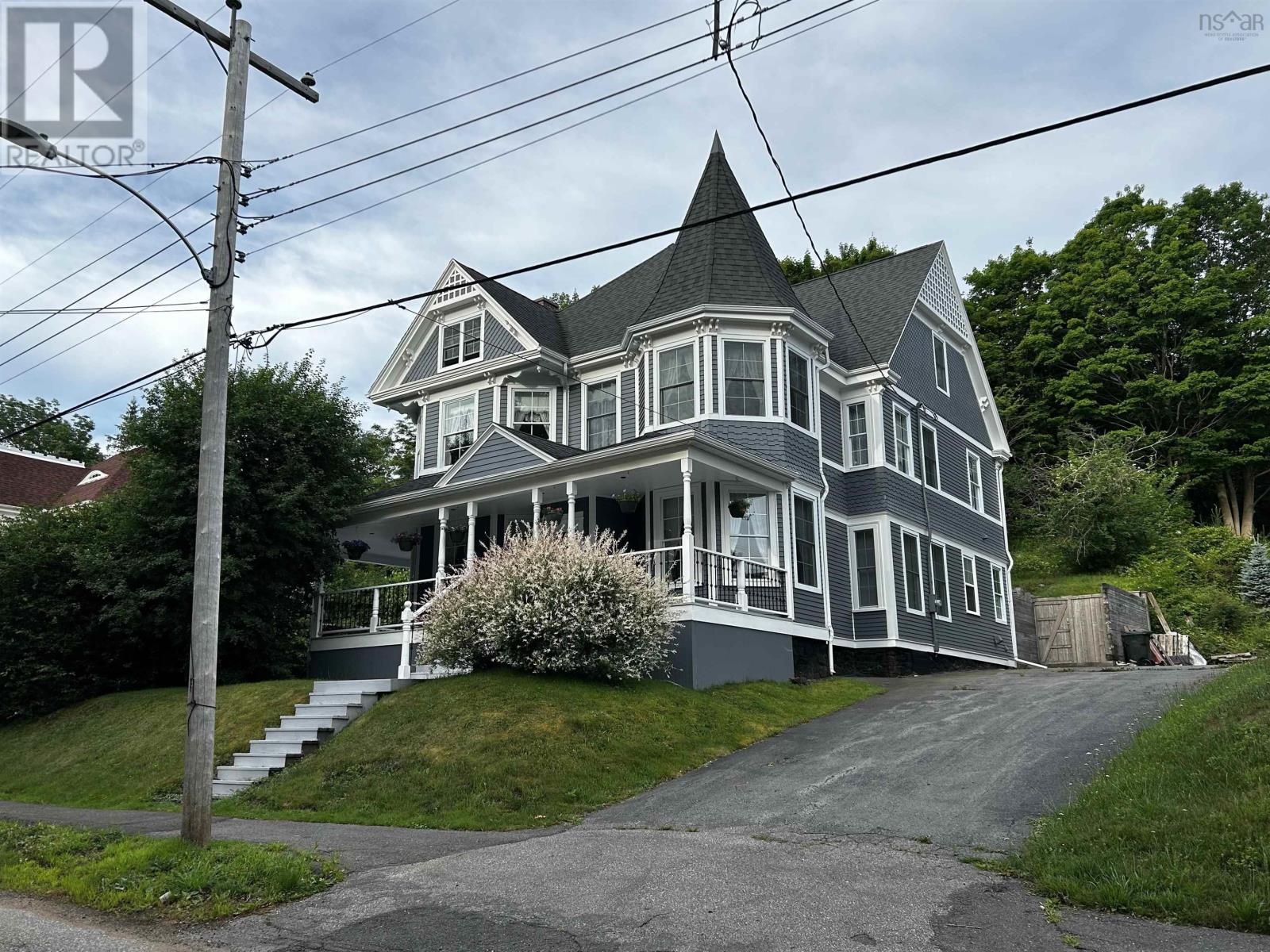 157 Queen Street, Digby, Nova Scotia  B0V 1A0 - Photo 1 - 202505285