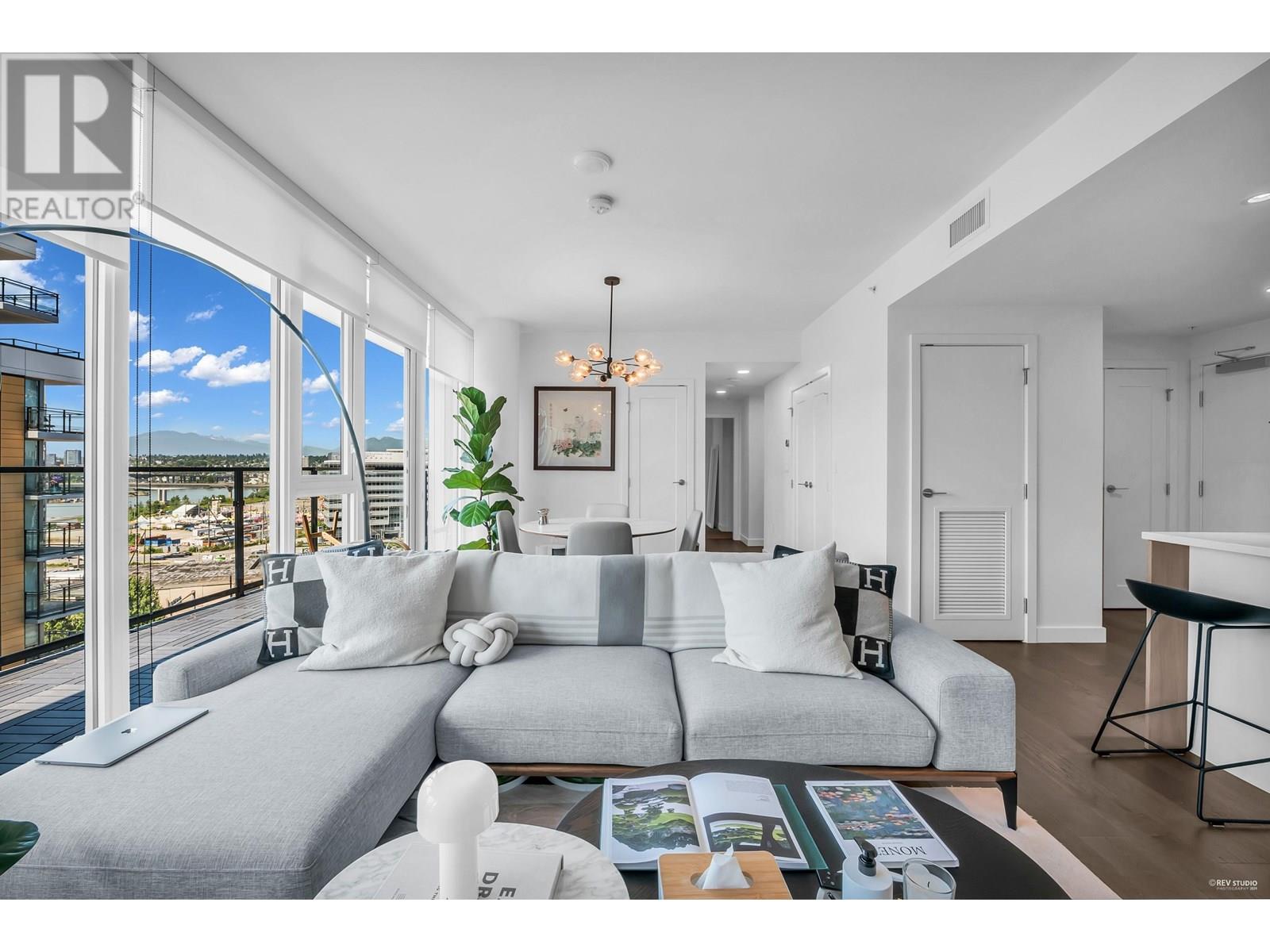 1301 8160 MCMYN WAY, Richmond, British Columbia