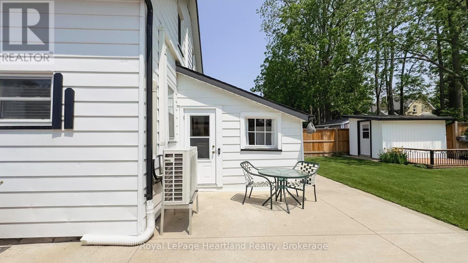 115 Queen Street, Central Huron, Ontario  N0M 1L0 - Photo 37 - X12213018