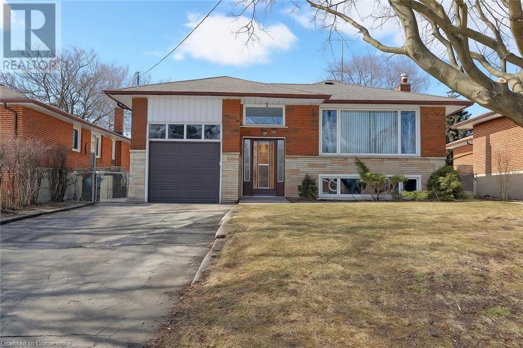 30 MOYNES Avenue, etobicoke, Ontario