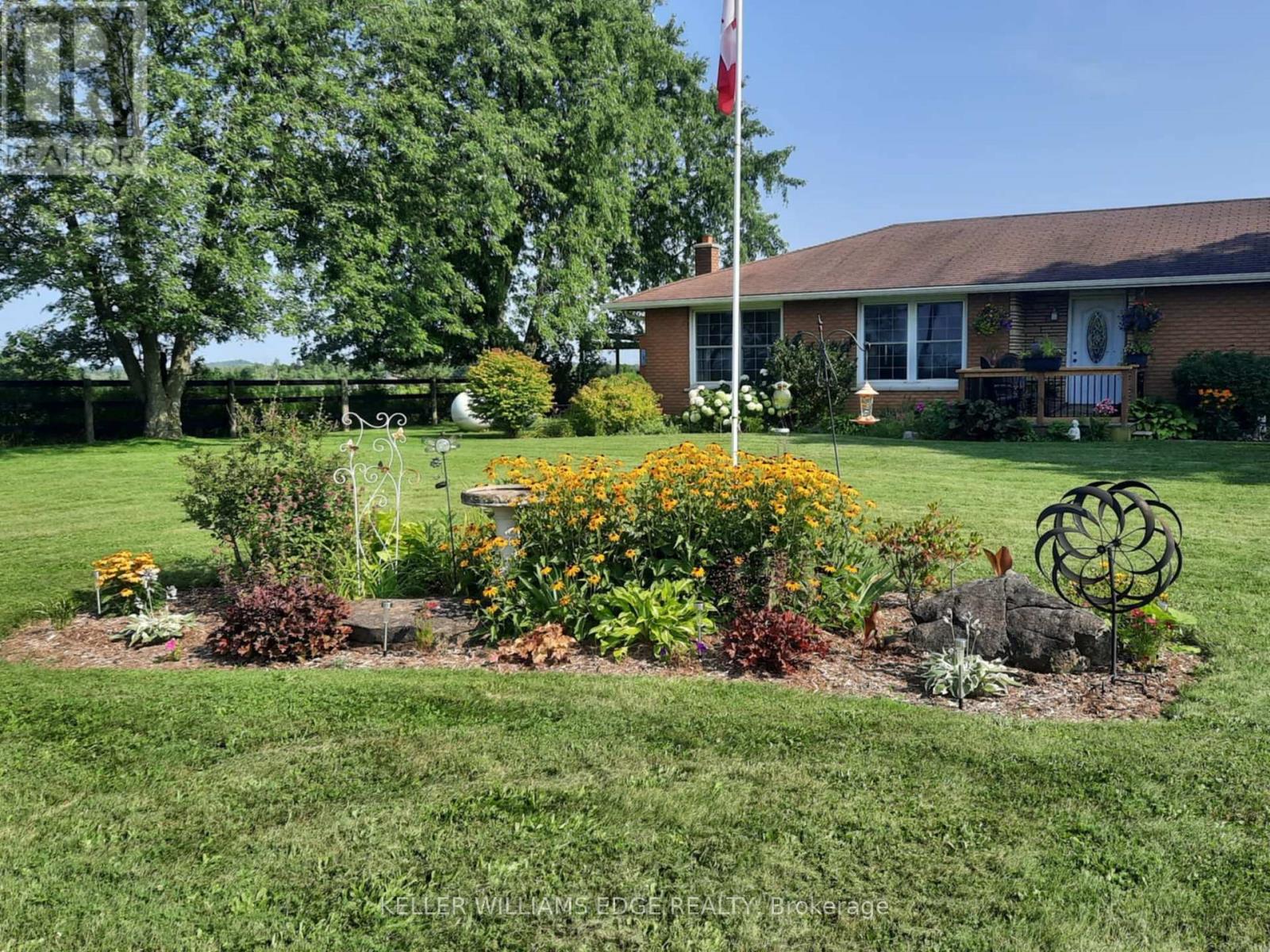 1786 8 Concession W, Hamilton, Ontario  N1R 5S2 - Photo 2 - X12098414