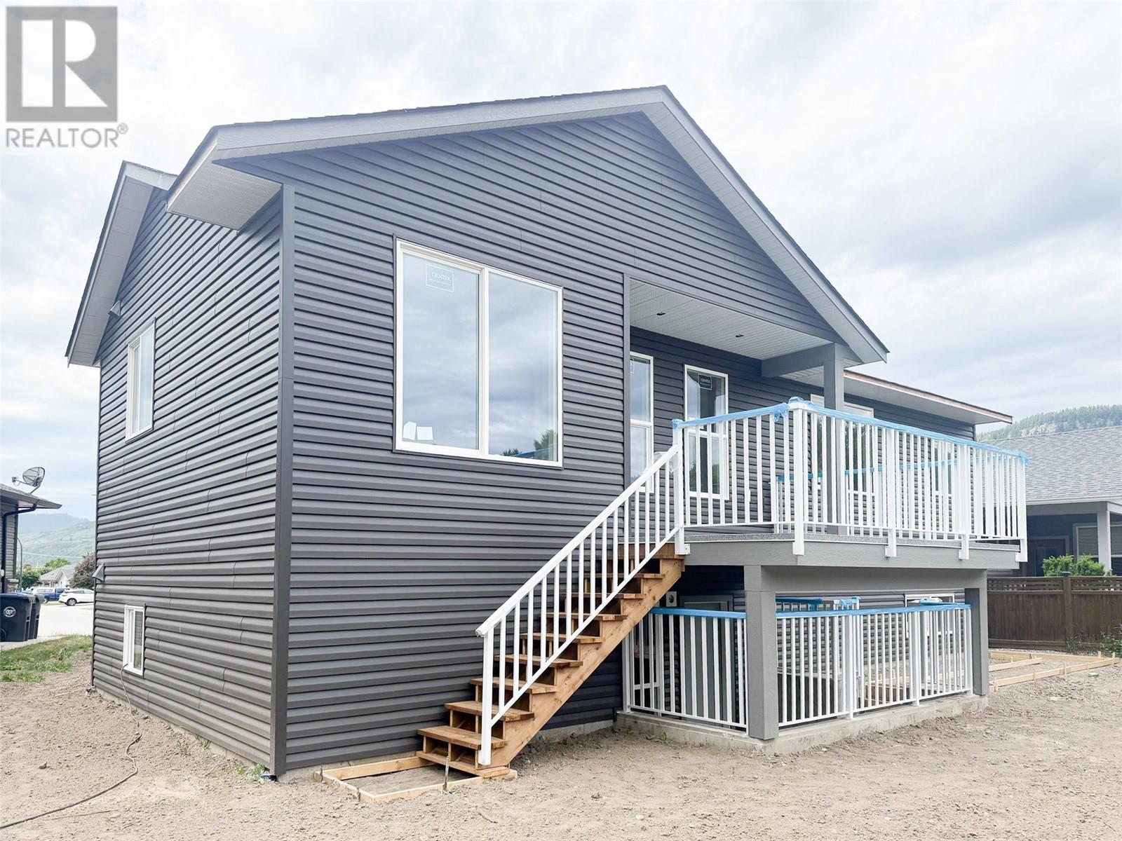 Property at 93 LEIGHTON Avenue image 4