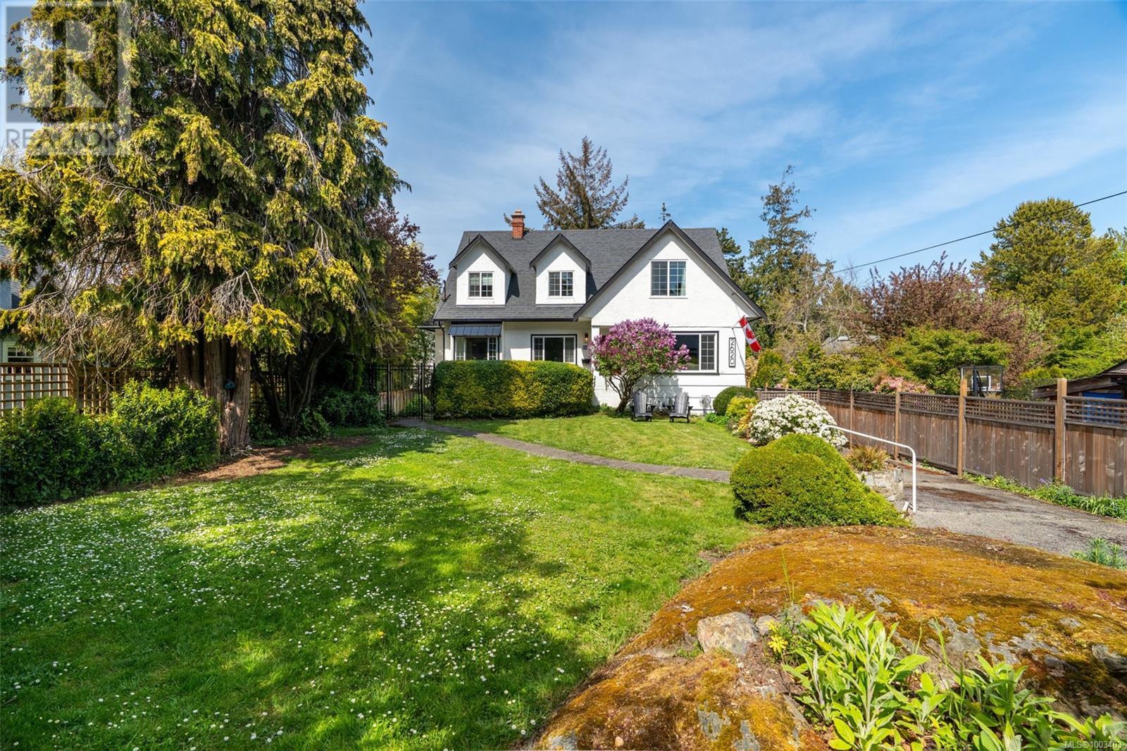 2620 Margate Ave, Oak Bay, British Columbia  V8S 3A5 - Photo 2 - 1003403