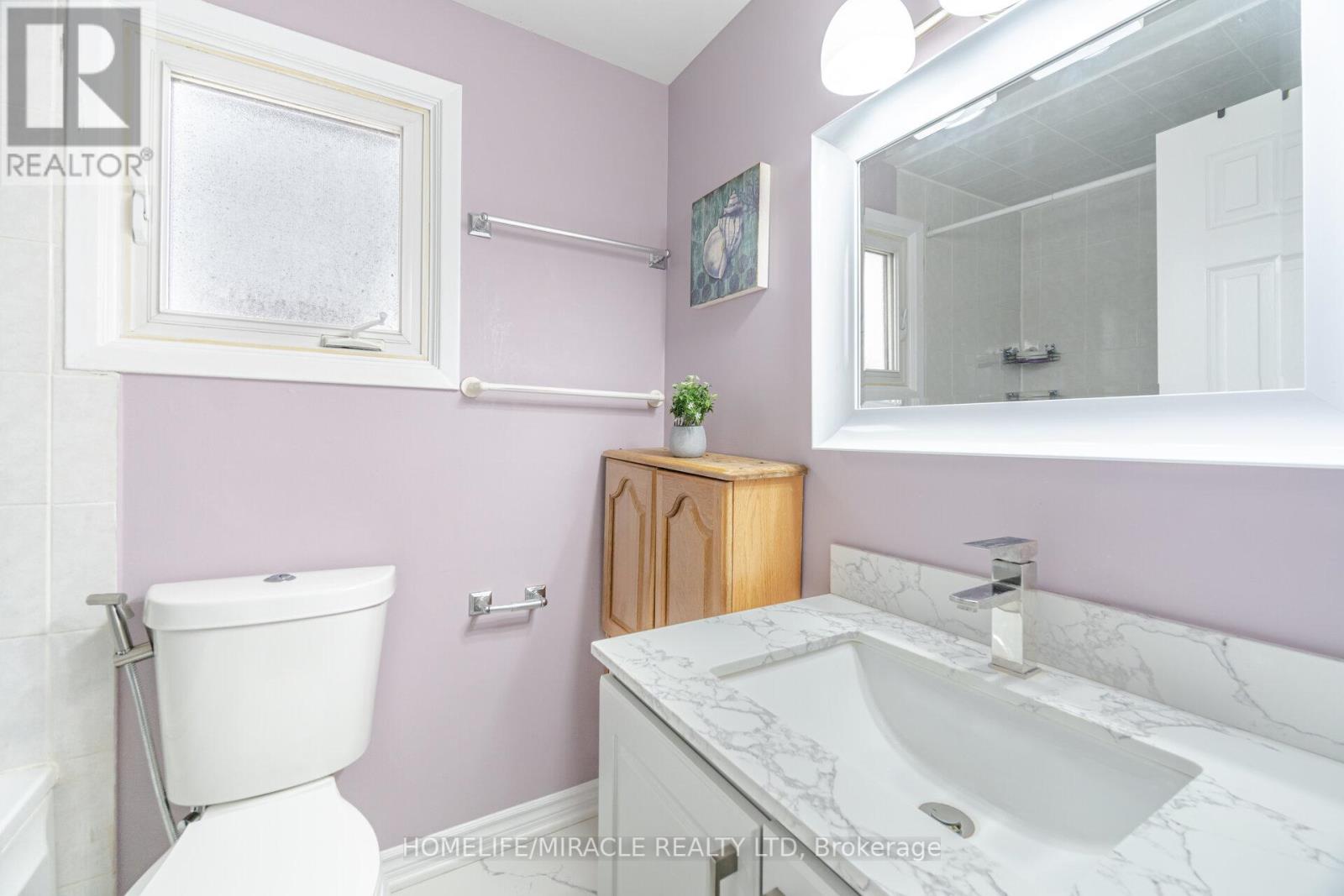 62 Elmvale Avenue, Brampton, Ontario  L6Z 1A5 - Photo 19 - W12169804