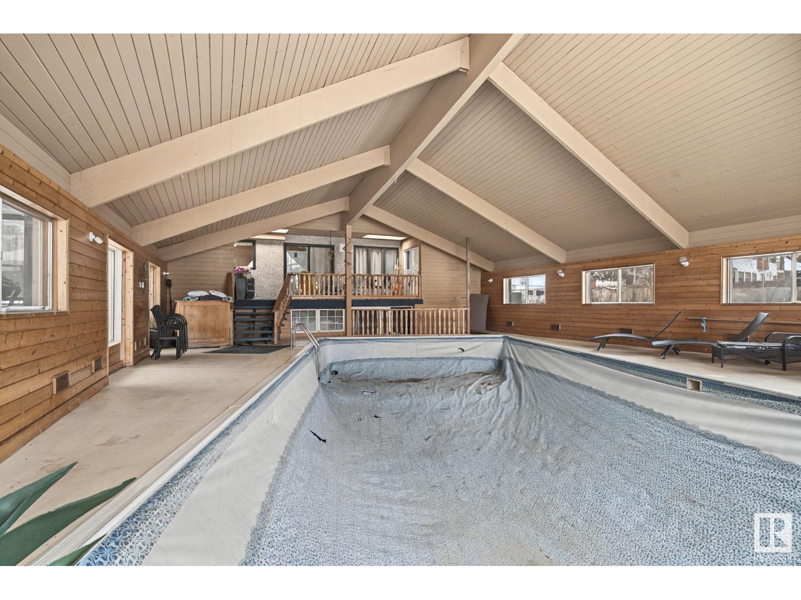 Property at 23 WESTBROOK DR NW image 2