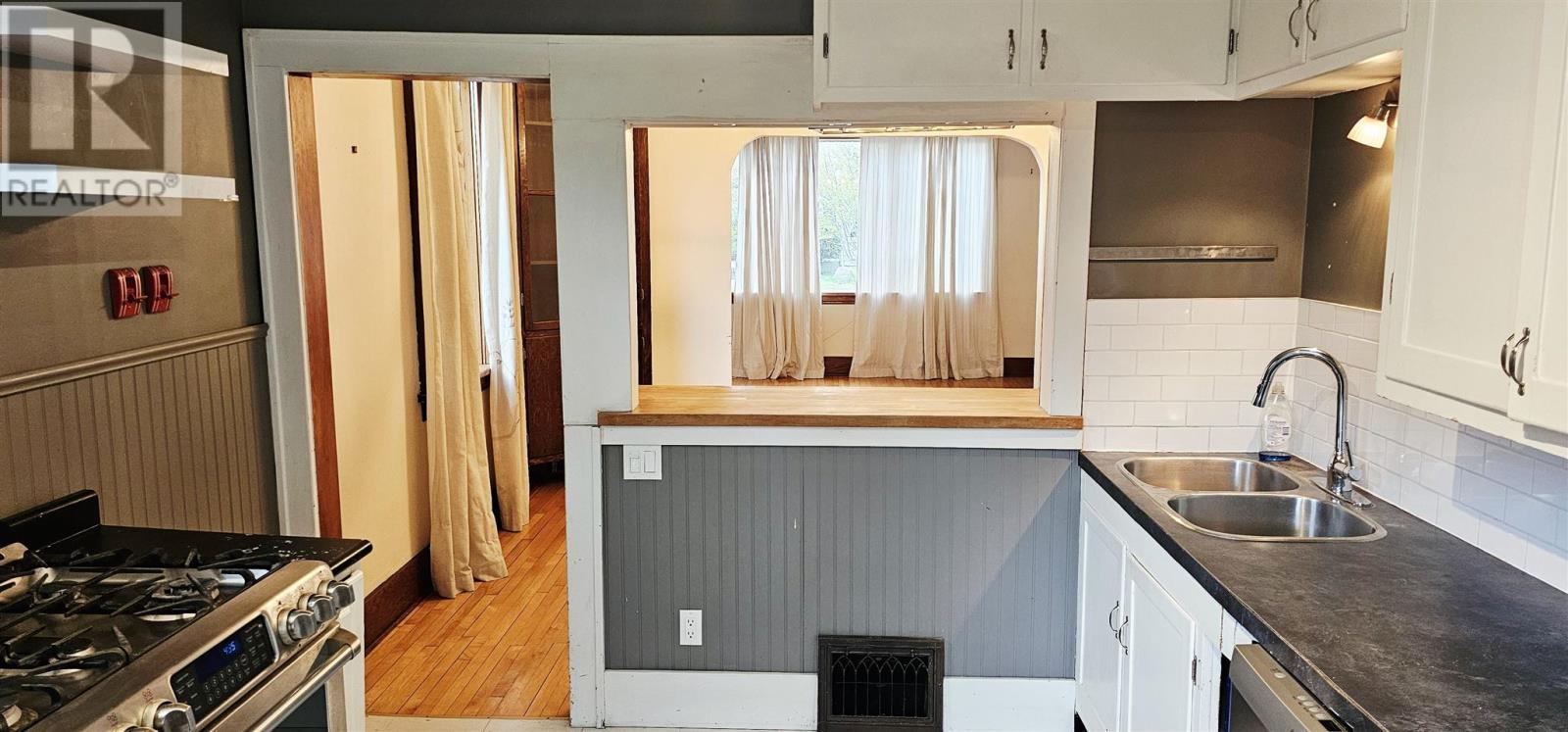 Property at 238 Wolseley ST image 3