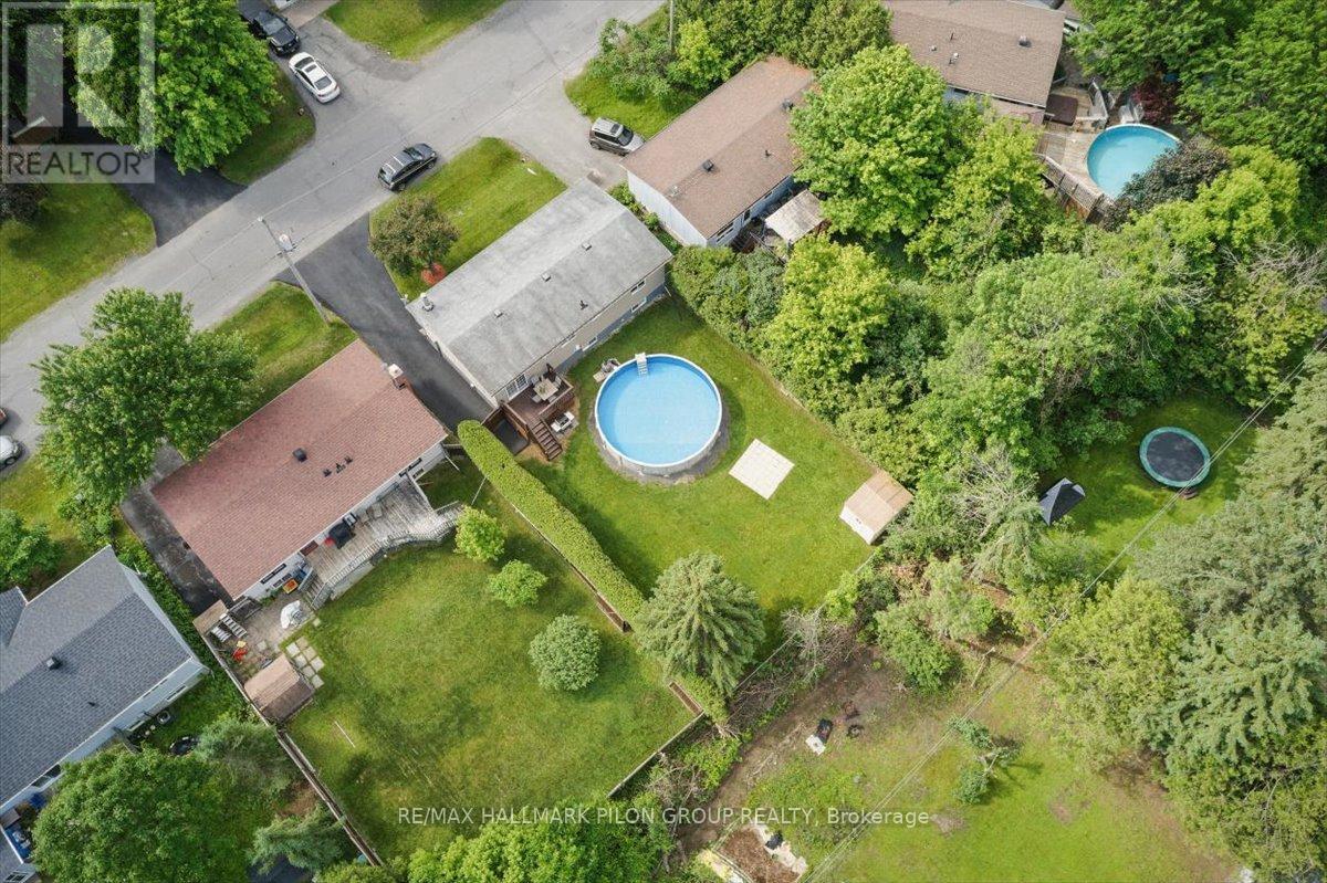 Property at 52 POOLE CREEK CRESCENT image 2