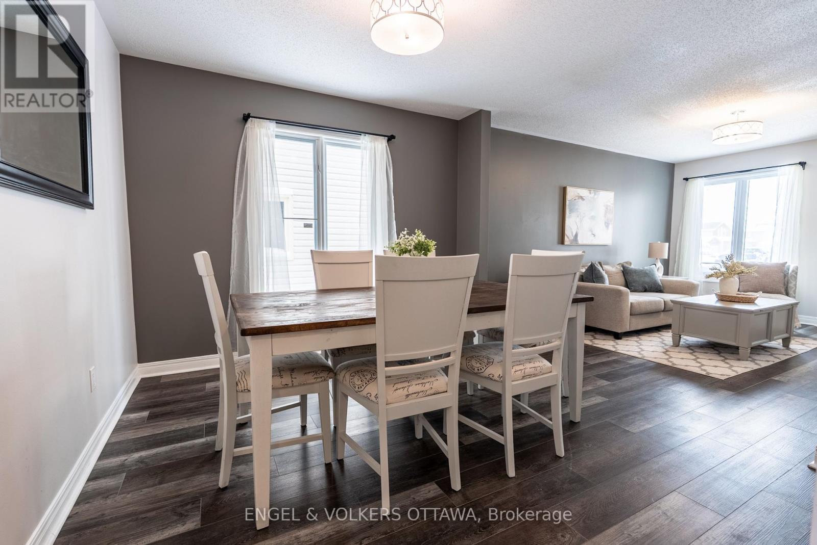 18 Avonhurst Avenue, Ottawa, Ontario  K2J 4K9 - Photo 6 - X12220023