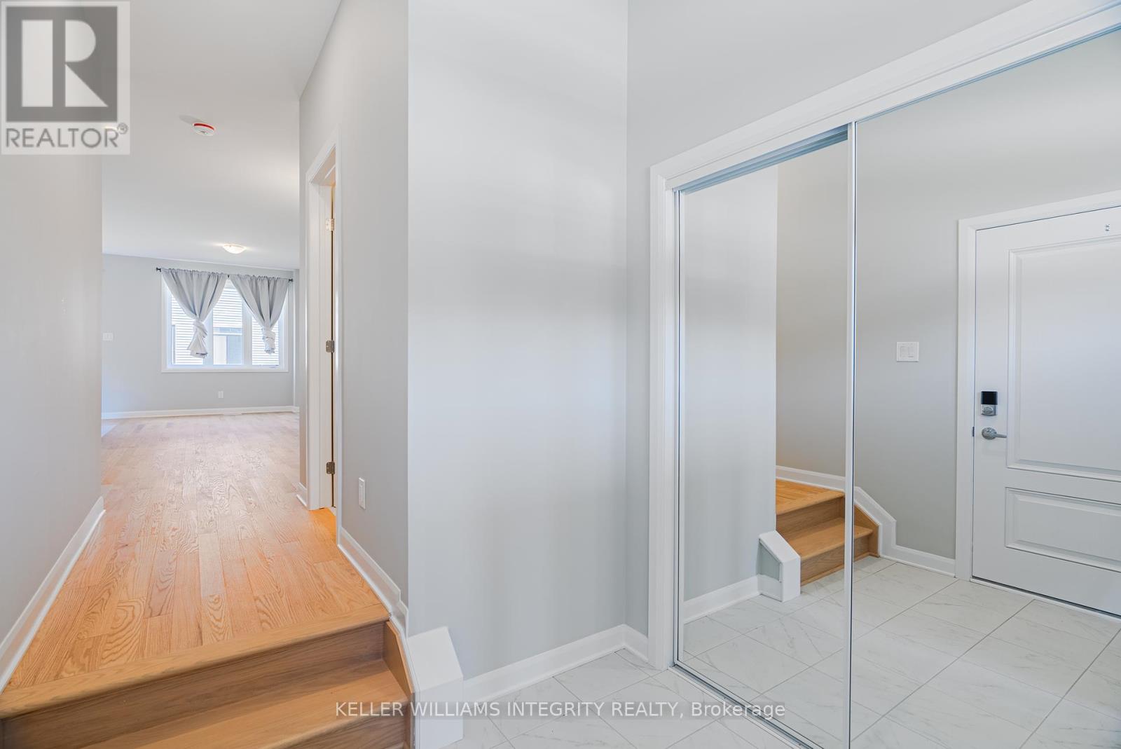 96 Osler Street E, Ottawa, Ontario  K2W 0K8 - Photo 2 - X12220028