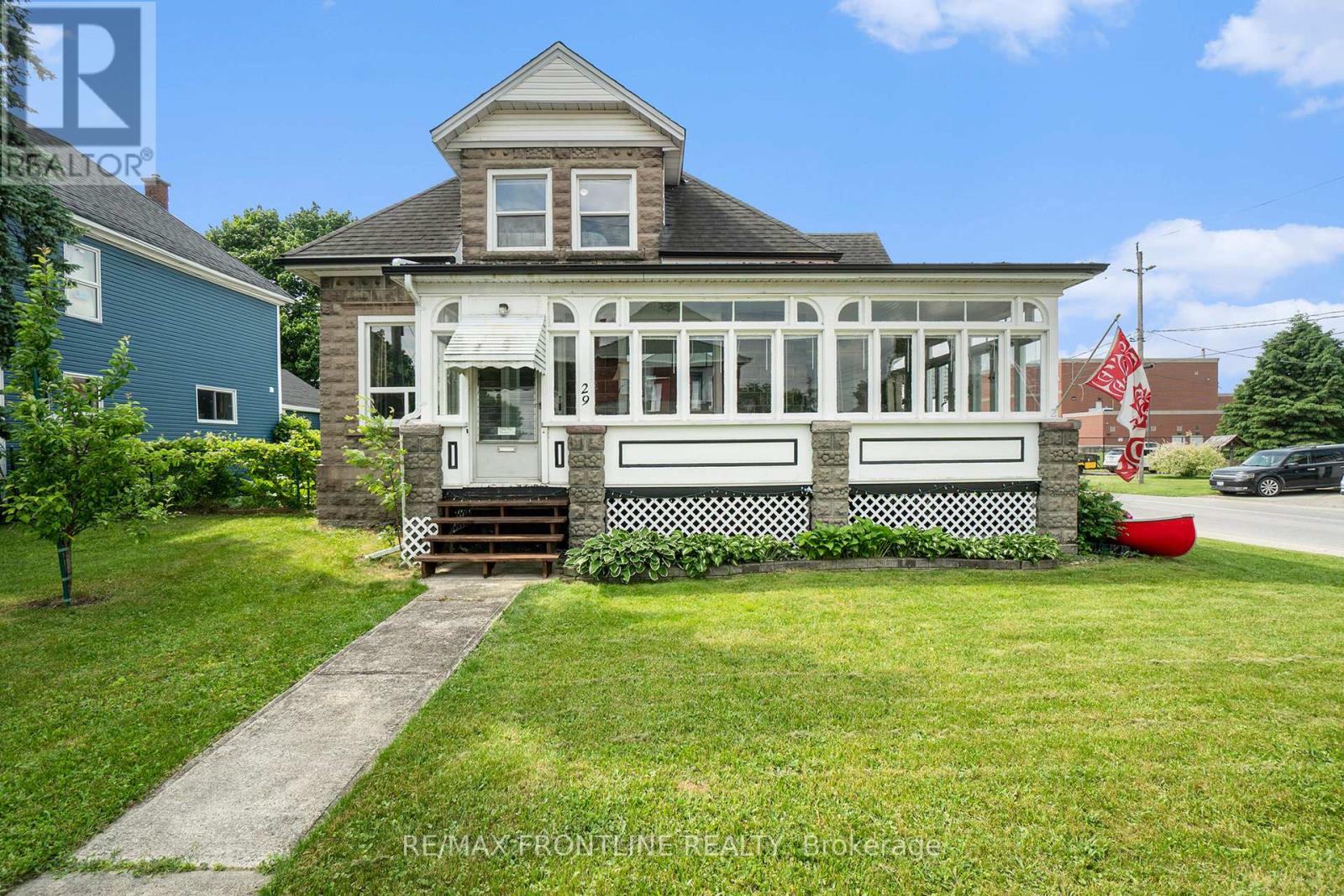 29 STRATHCONA STREET, Smiths Falls, Ontario