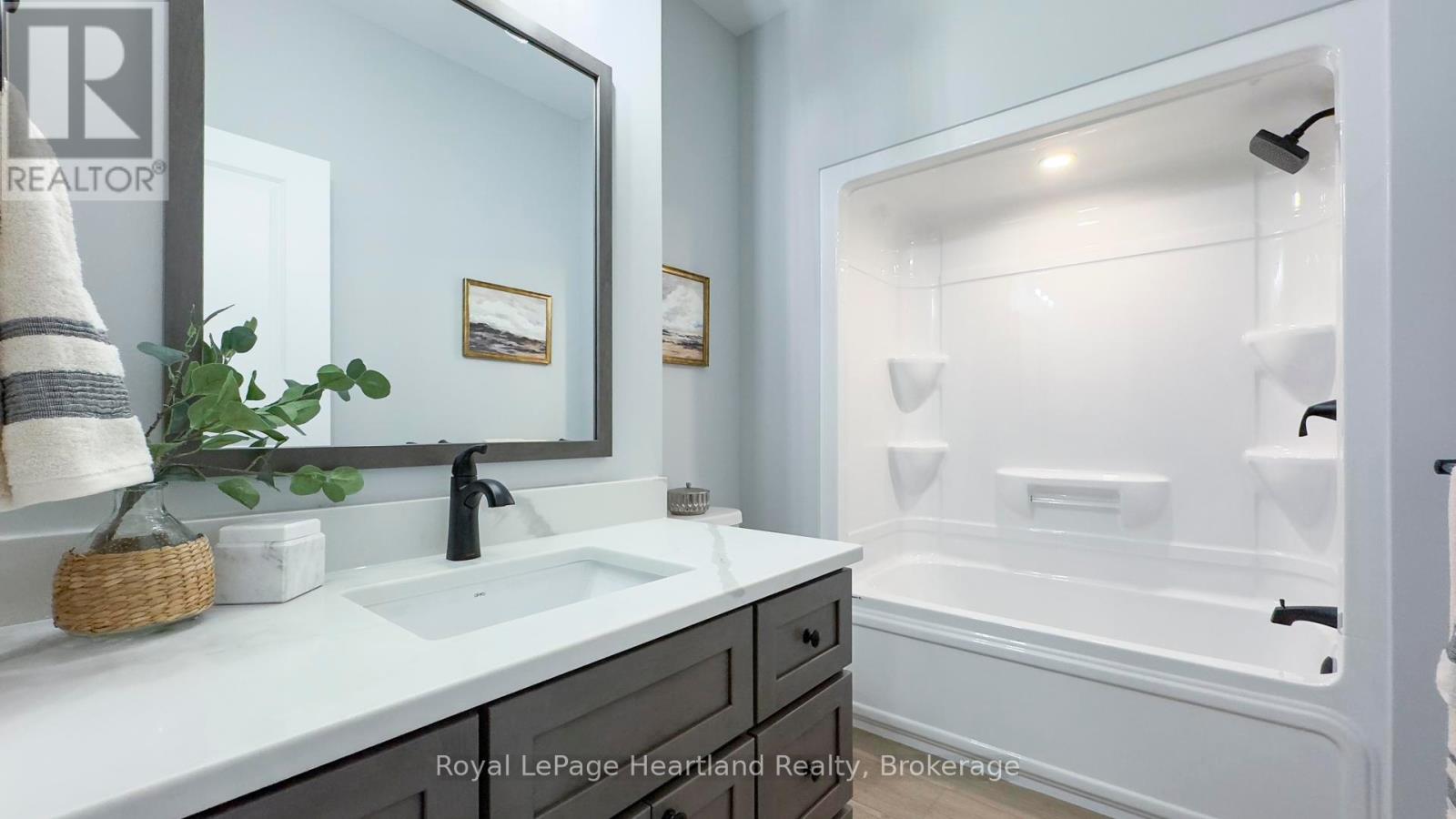 455 Woodridge Drive, Goderich, Ontario  N7A 0C7 - Photo 6 - X12220105