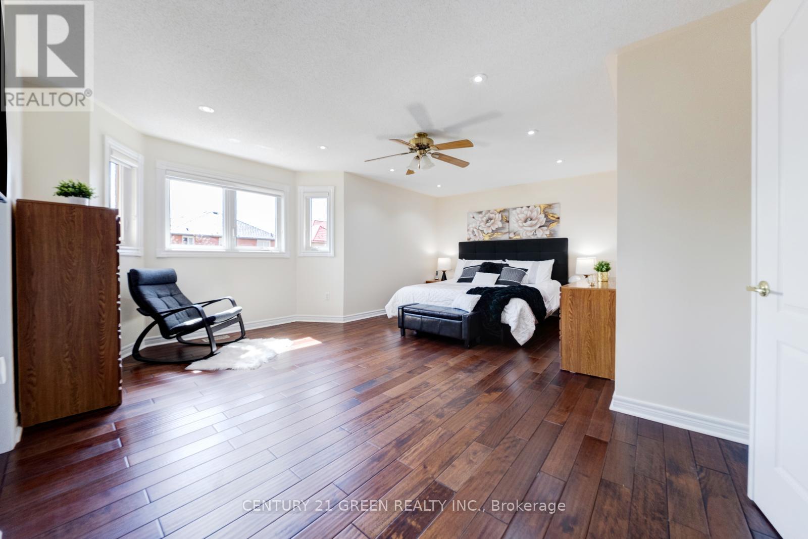 30 Golden Eagle Road, Brampton, Ontario  L6R 1Z4 - Photo 19 - W12198857