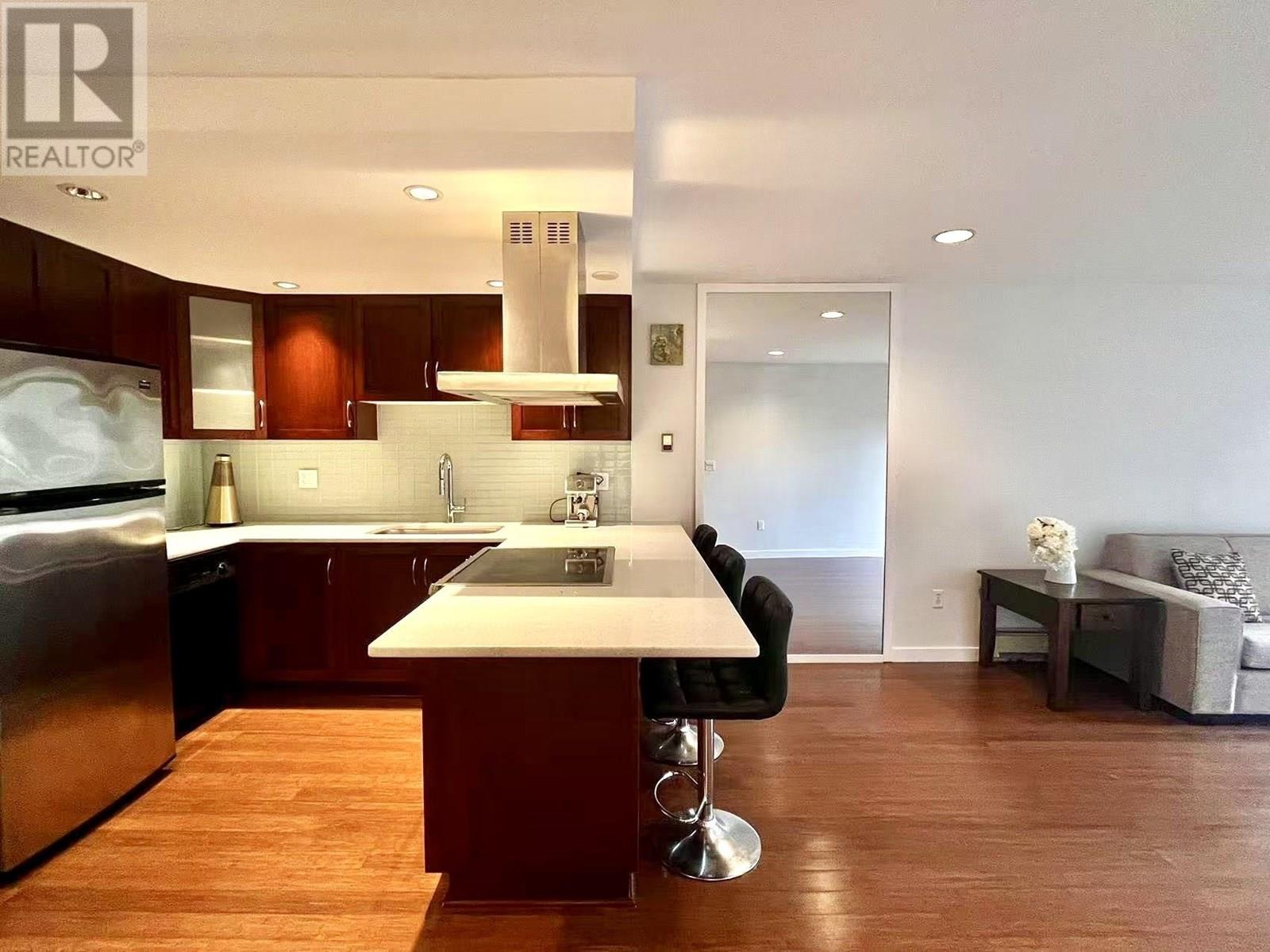 216 3875 W 4TH AVENUE, Vancouver, British Columbia