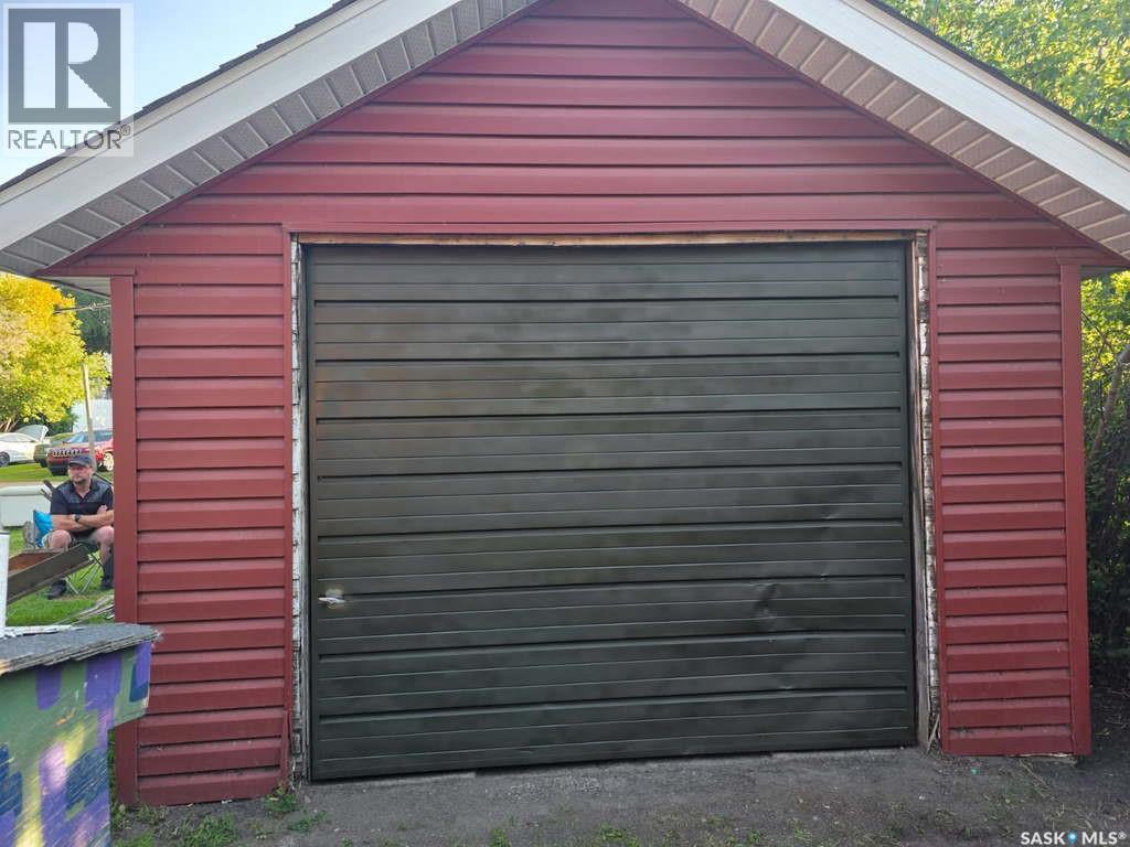 230 2nd Avenue W, Canora, Saskatchewan  S0A 0L0 - Photo 3 - SK009449