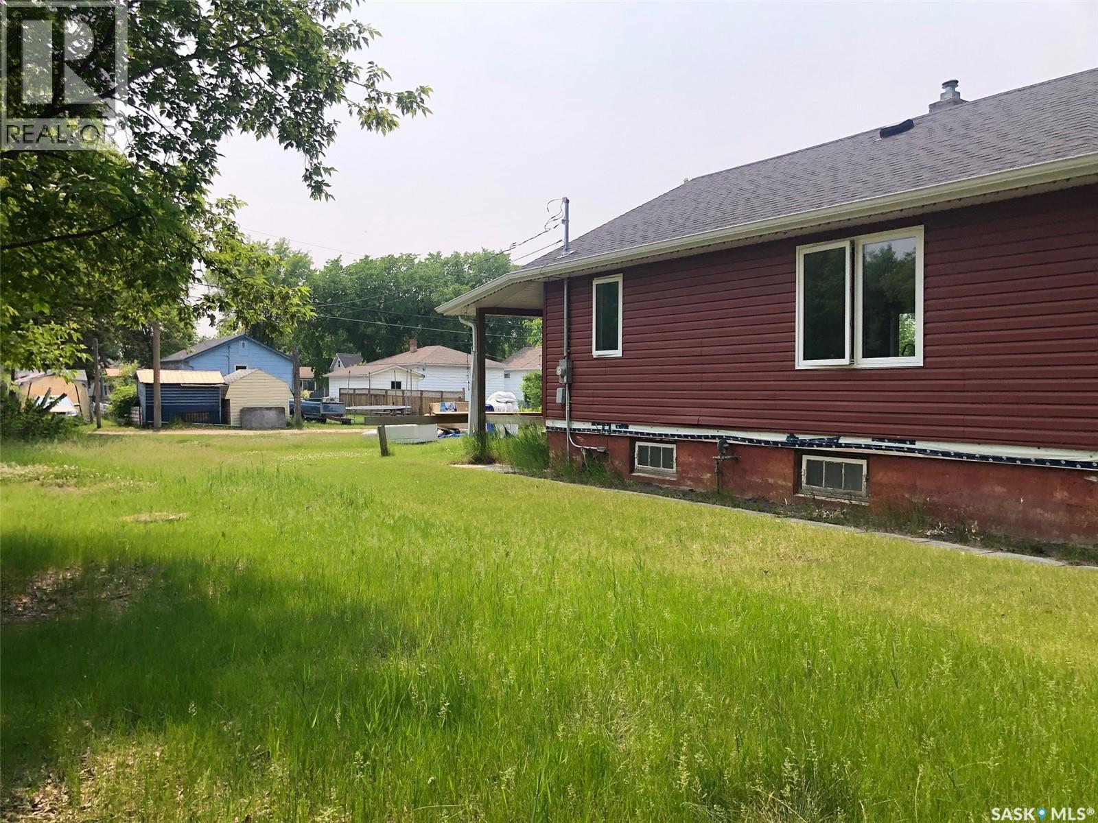 230 2nd Avenue W, Canora, Saskatchewan  S0A 0L0 - Photo 6 - SK009449