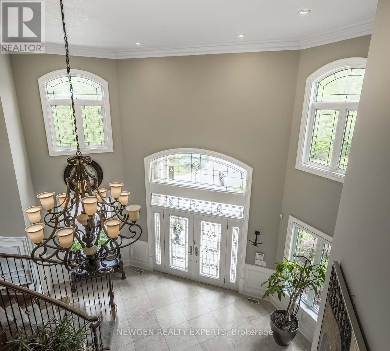 15 Abbitt Crescent, Halton Hills, Ontario  L7G 4S4 - Photo 24 - W12217047