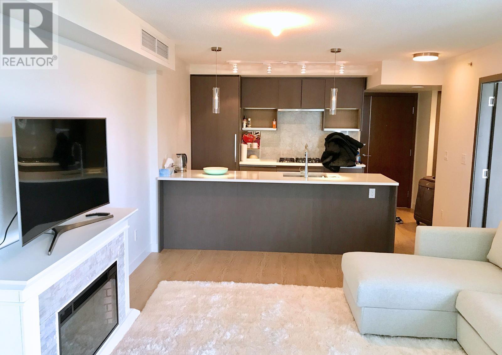 828 8988 PATTERSON ROAD, Richmond, British Columbia