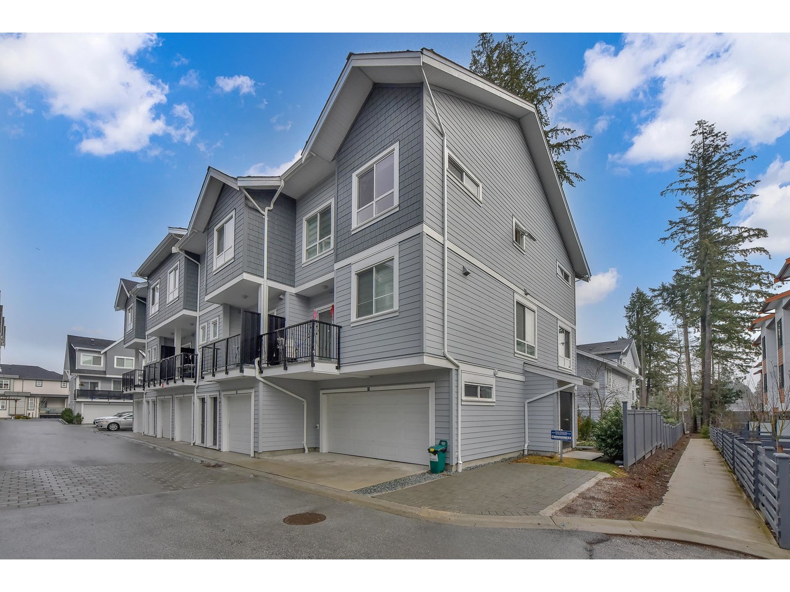 27 12830 62 AVENUE, surrey, British Columbia