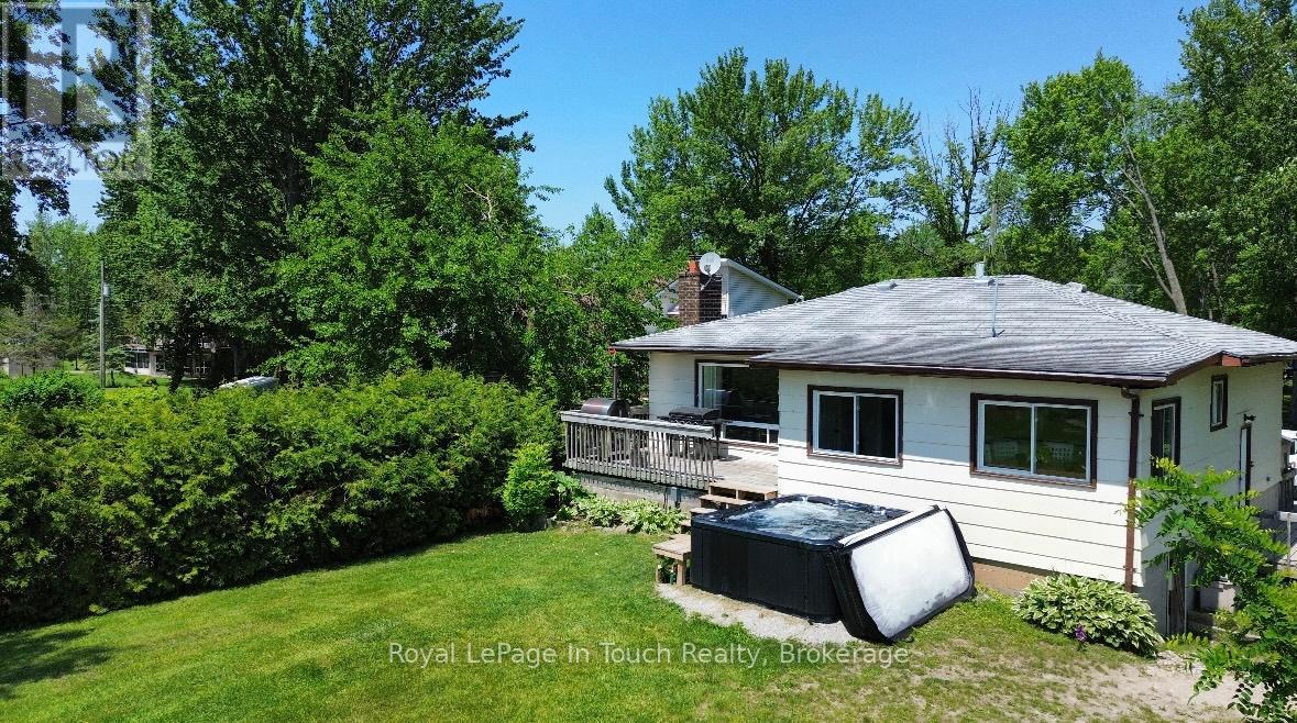 164 Duck Bay Road, Tay, Ontario  L0K 2C0 - Photo 3 - S12211897