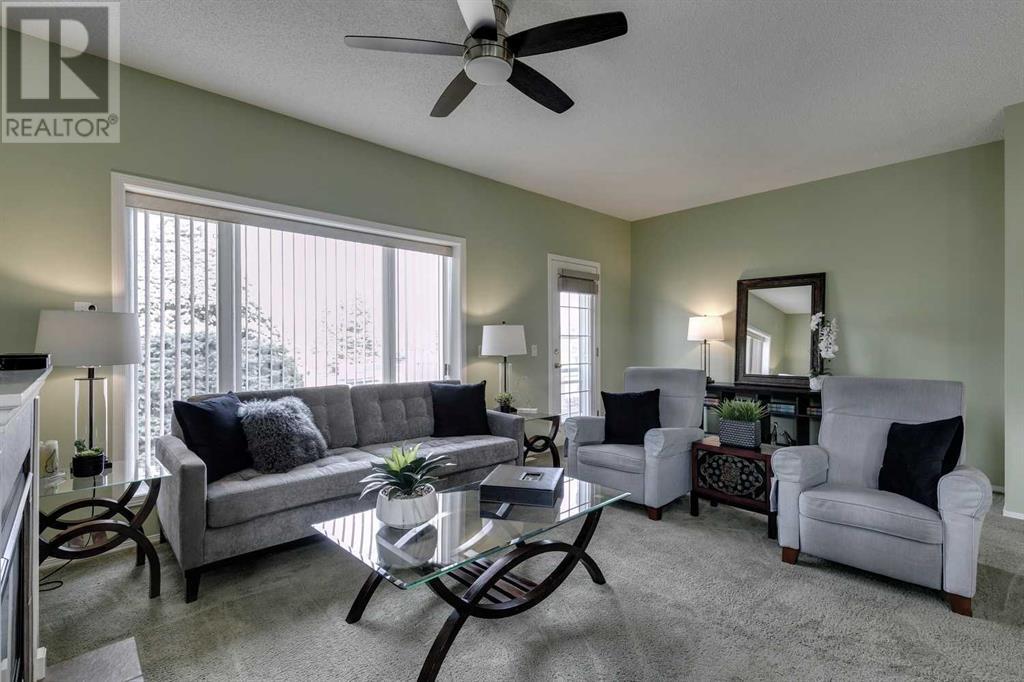292 Shannon Estates Terrace Sw, Calgary, Alberta  T2Y 4C5 - Photo 3 - A2221225