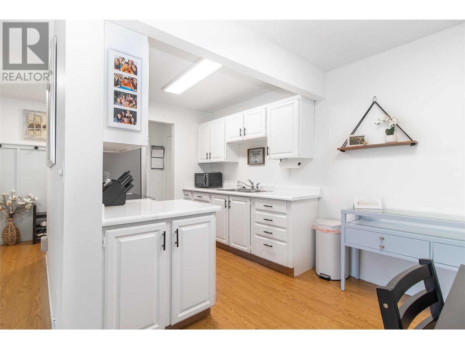 2085 Gordon Drive Unit# 204, Kelowna, British Columbia  V1Y 8S1 - Photo 14 - 10352198