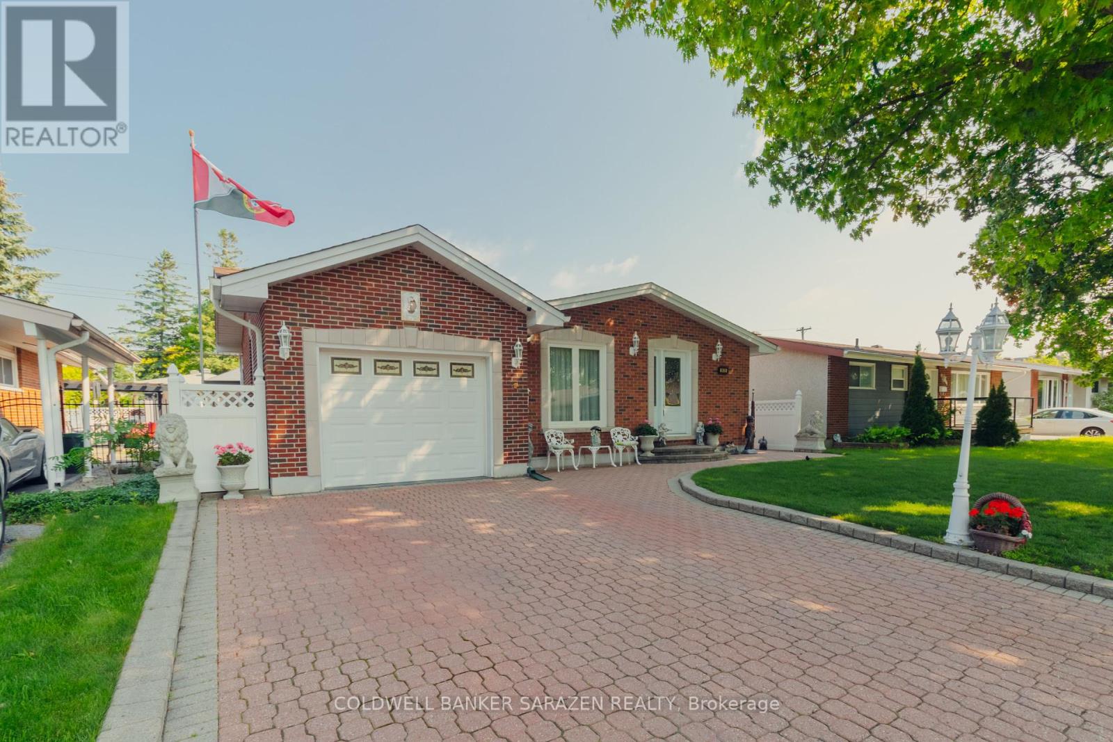 2435 Heaton Avenue, Ottawa, Ontario  K1G 1J1 - Photo 2 - X12002072