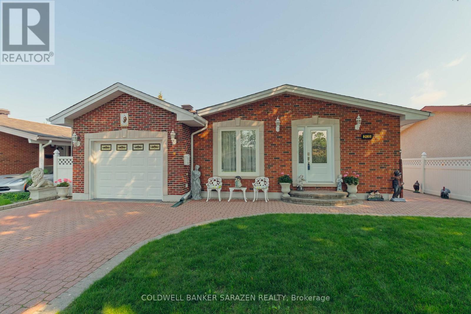 2435 HEATON AVENUE, Ottawa, Ontario