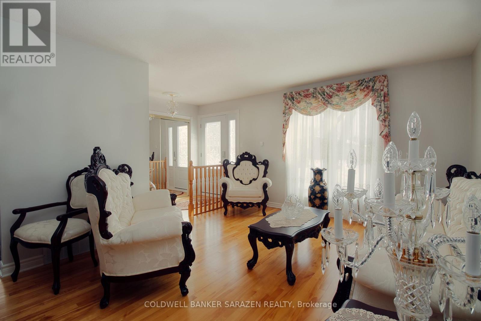 2435 Heaton Avenue, Ottawa, Ontario  K1G 1J1 - Photo 4 - X12002072