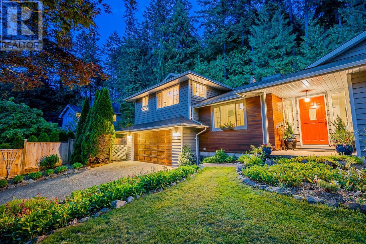 5685 WESTPORT ROAD, West Vancouver, British Columbia
