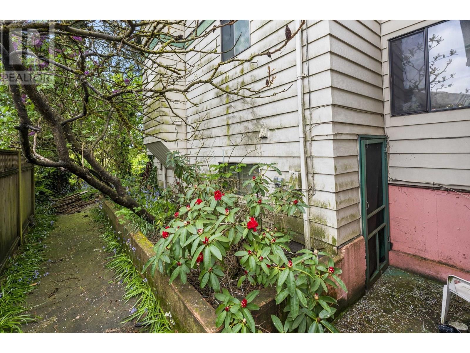 451 E Eighth Avenue, New Westminster, British Columbia  V3L 4K9 - Photo 7 - R3015395