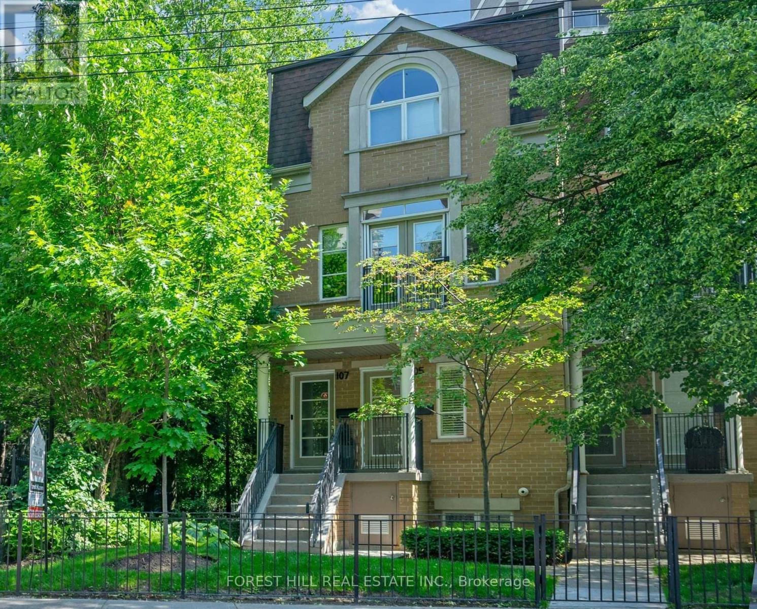 107 PLEASANT BOULEVARD, Toronto, Ontario