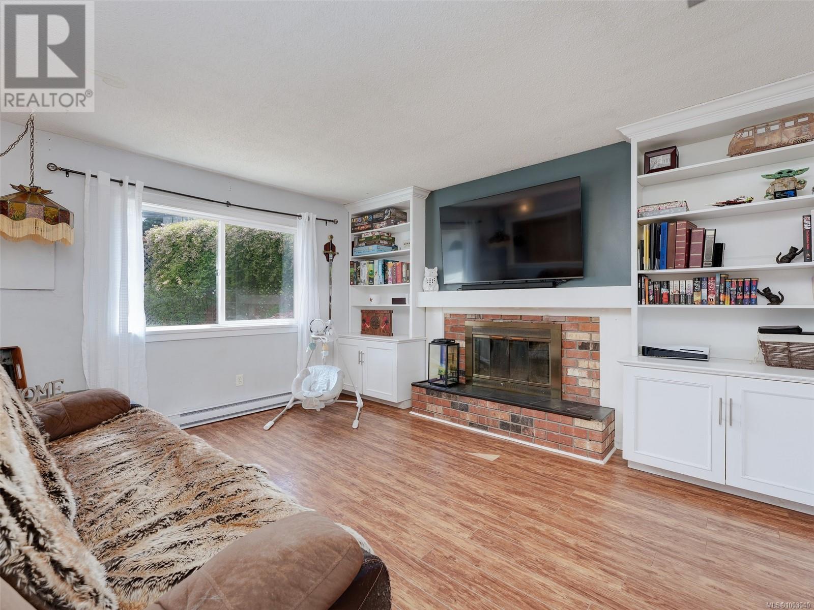 Property at 2670 Claude Rd image 3