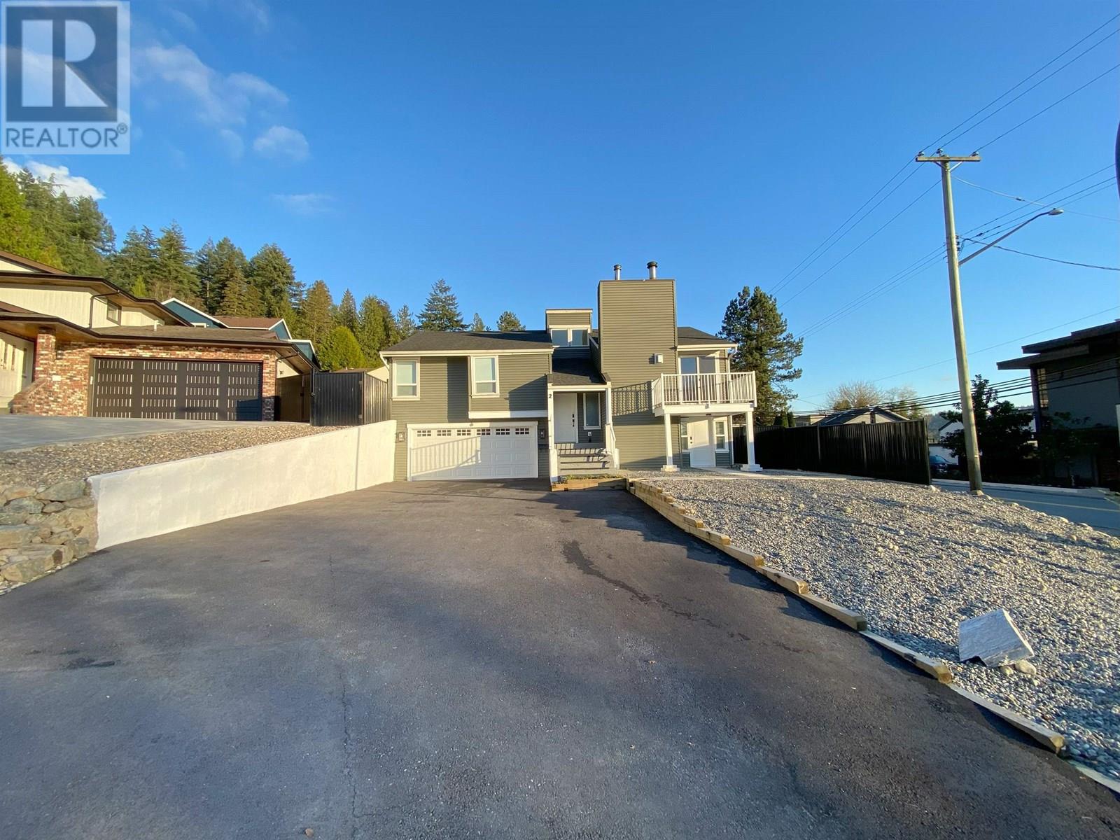 2 Benson Drive, Port Moody, British Columbia  V3H 3P7 - Photo 3 - R3015312
