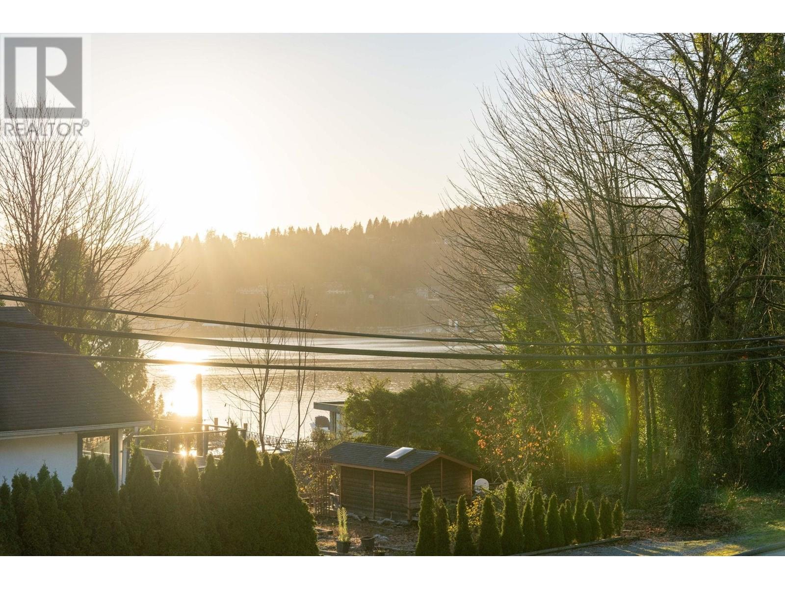 2 Benson Drive, Port Moody, British Columbia  V3H 3P7 - Photo 7 - R3015312