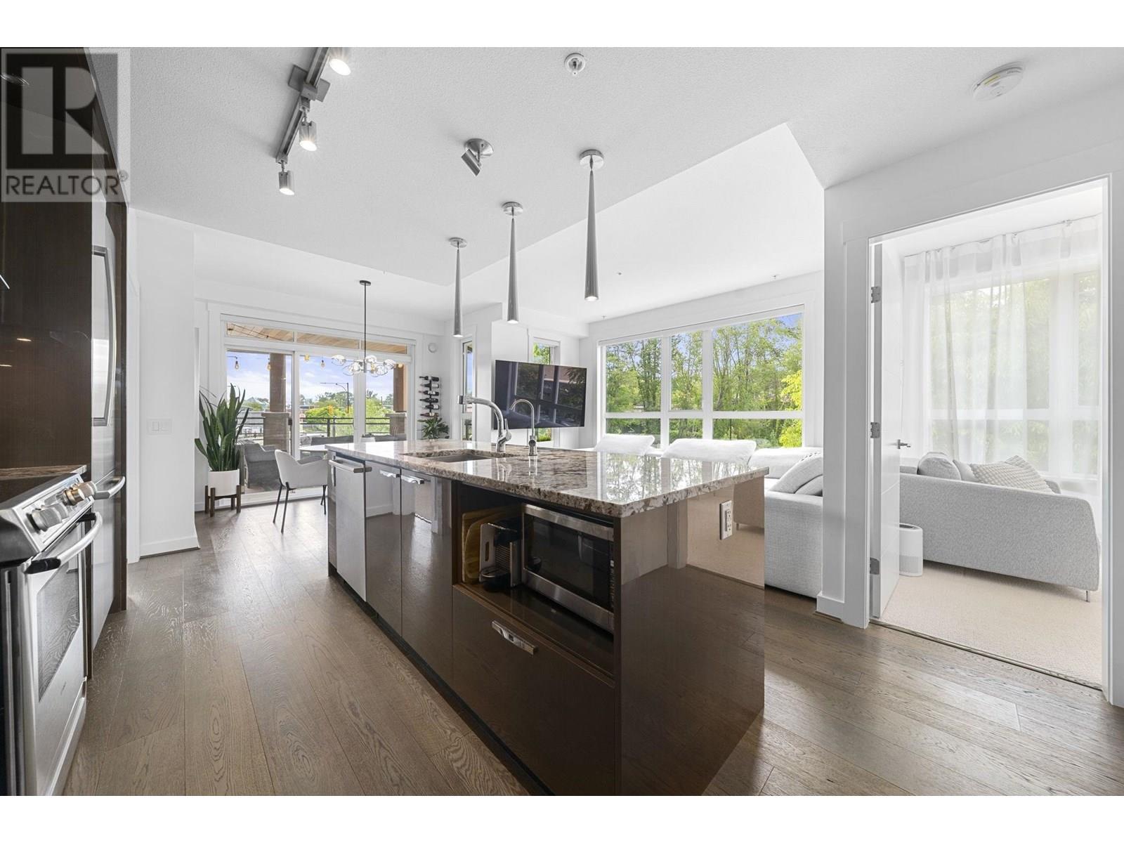 218 733 W 14th Street, North Vancouver, British Columbia  V7M 0C6 - Photo 13 - R3014539