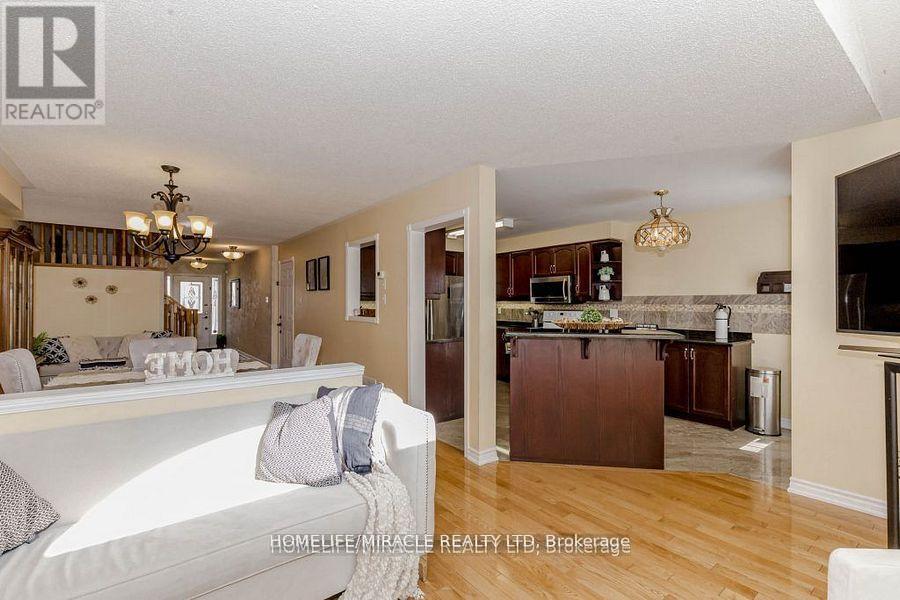 38 Heartleaf Crescent, Brampton, Ontario  L7A 2B7 - Photo 22 - W12130500