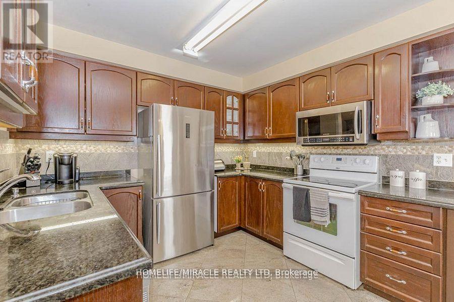 38 Heartleaf Crescent, Brampton, Ontario  L7A 2B7 - Photo 20 - W12130500