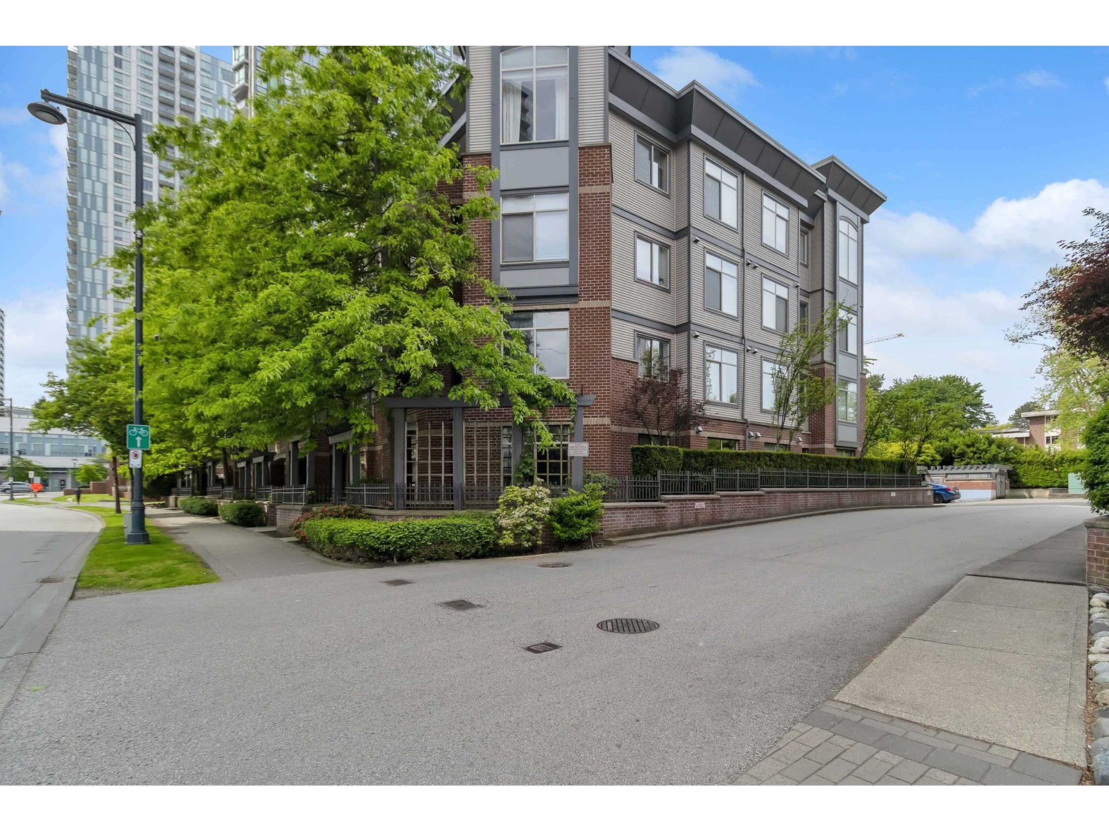 101 10455 UNIVERSITY DRIVE, surrey, British Columbia