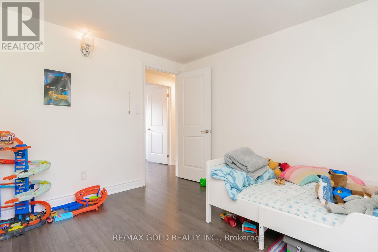 28 Earlton Court, Brampton (Southgate), Ontario  L6T 2B8 - Photo 29 - W12218749
