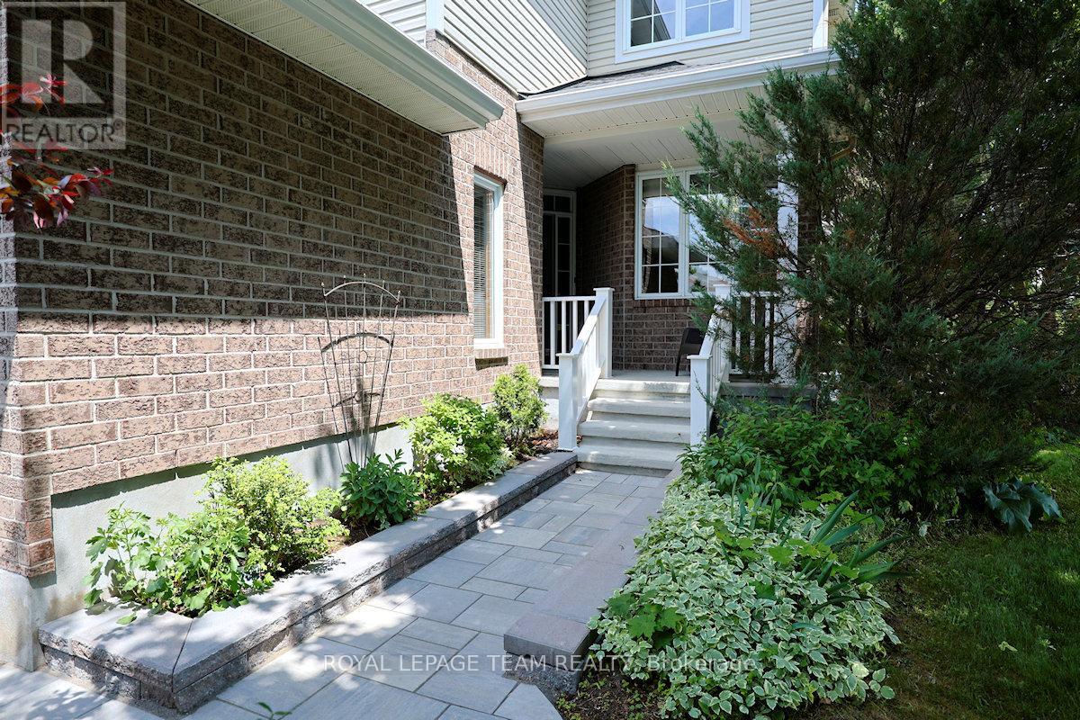 2 Inverary Drive, Ottawa, Ontario  K2K 2R9 - Photo 2 - X11940000