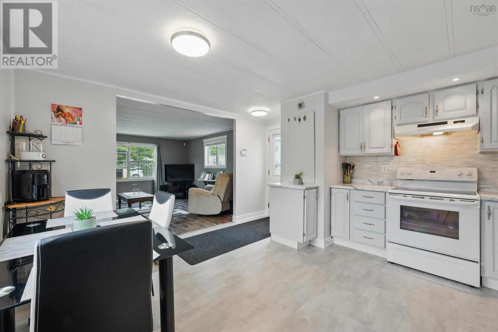 Property at 48 Champlain Avenue image 5