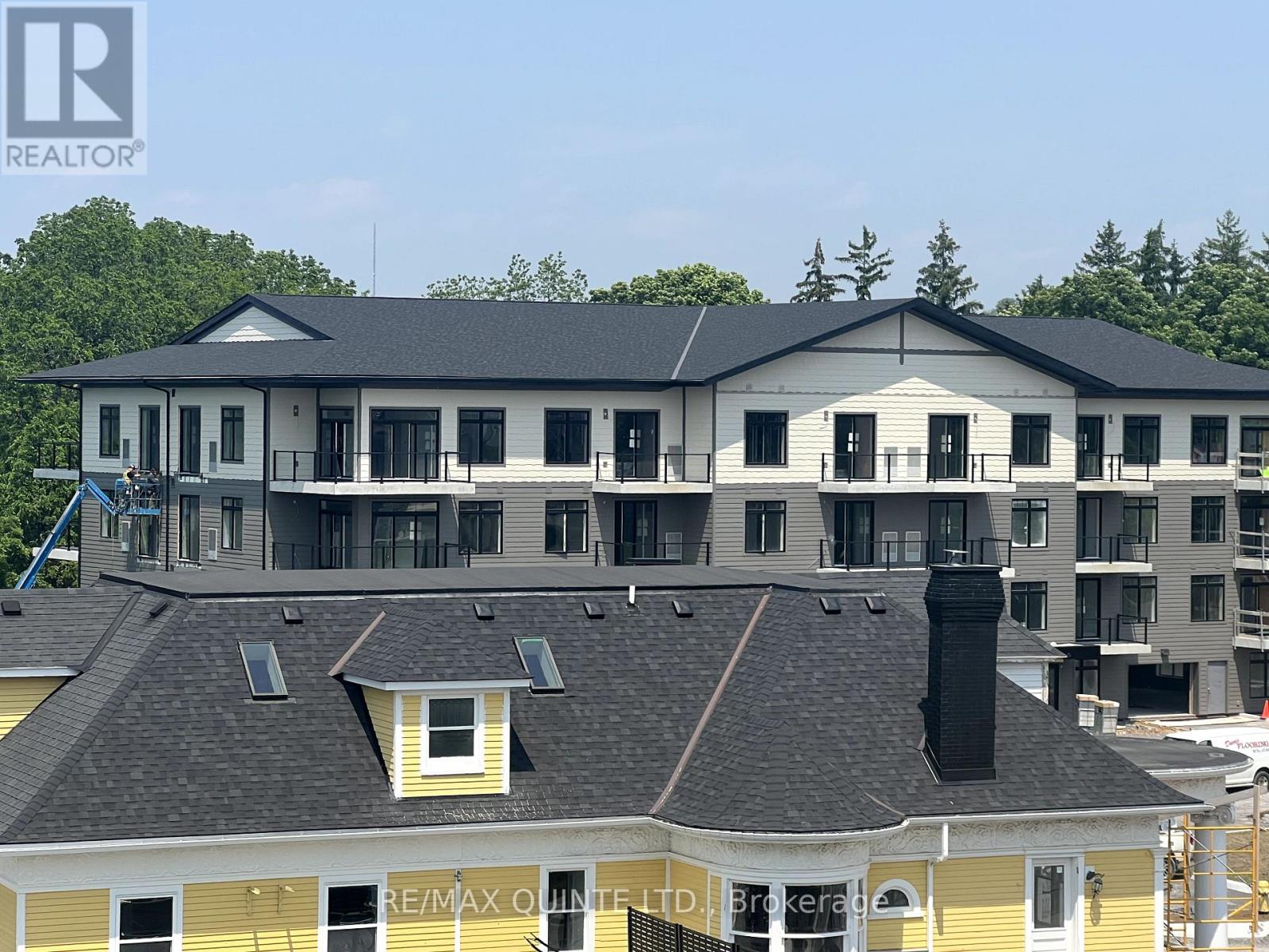 302 - 12 Clara Drive, Prince Edward County, Ontario  K0K 2T0 - Photo 4 - X12220292