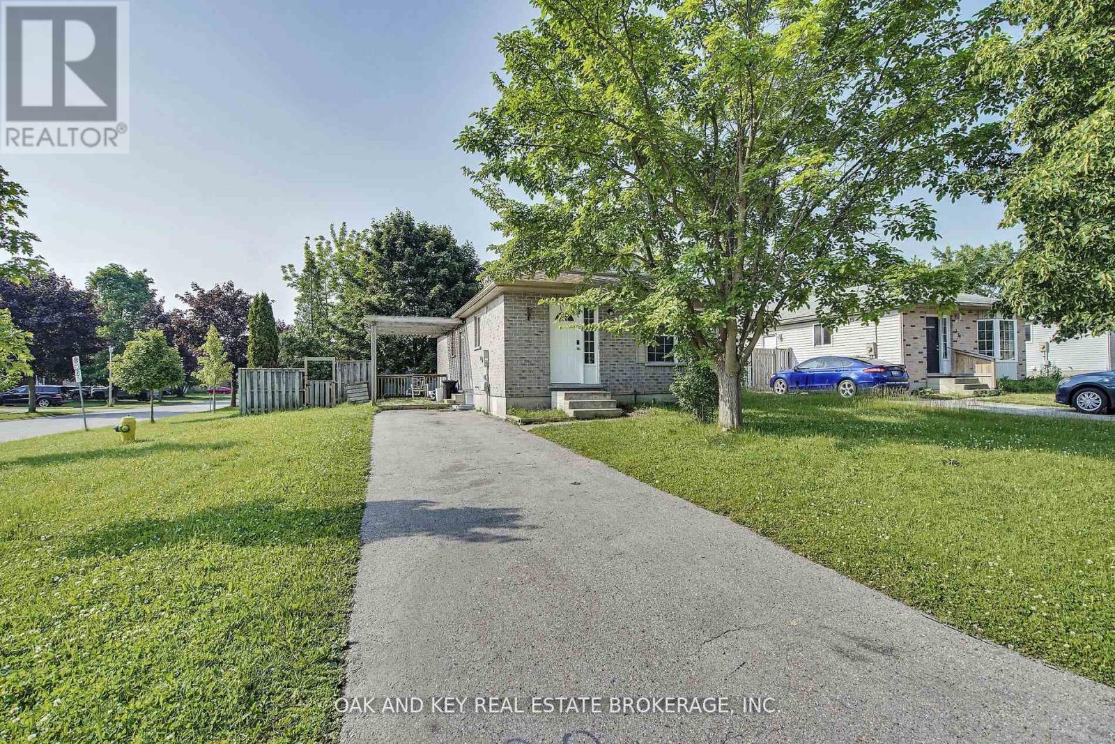 330 FLEMING DRIVE, London East, Ontario