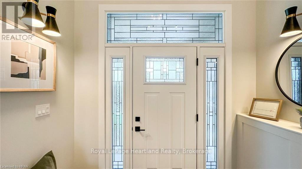 Property at 171 KINGFISHER LANE image 3