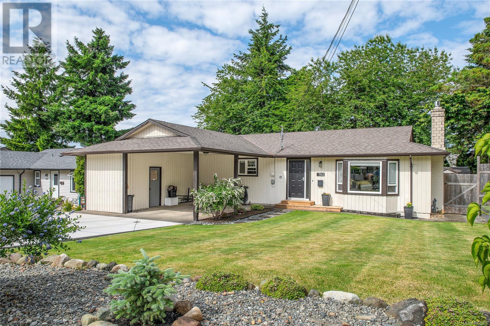 762 Christopher Rd, Campbell River, British Columbia
