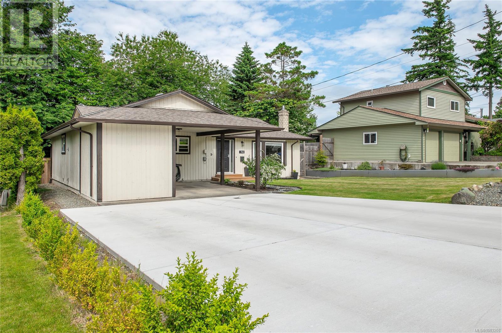Property at 762 Christopher Rd image 4